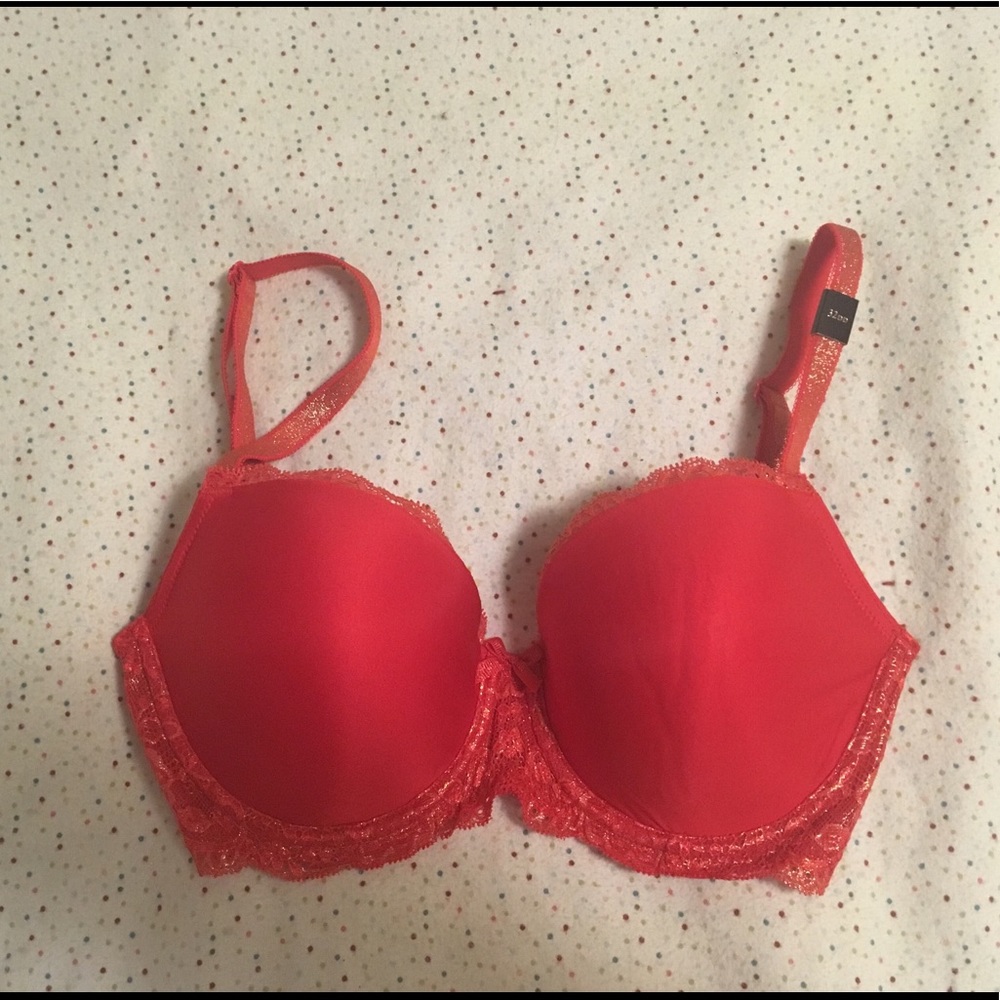 VS NWT 32DD Dream Angels red and gold lace